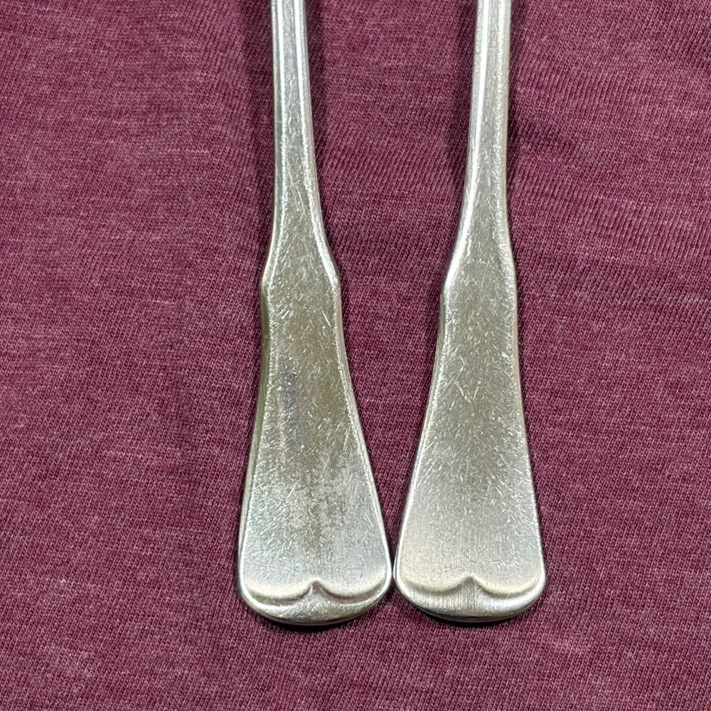 Vintage Oneida Patrick Henry Stainless Dinner Forks Set of 2 Replacement 7.25" - Picture 2 of 10
